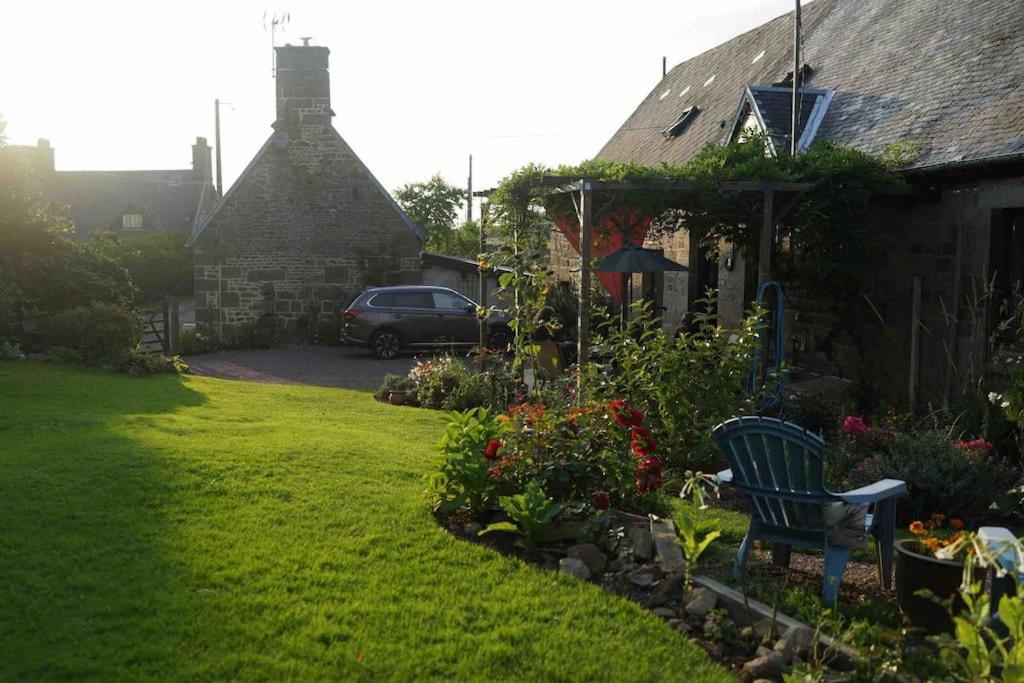 Le Petit Fleur - The Little Flower, Cosy Cottage Saint-Michel-de-Montjoie Kültér fotó